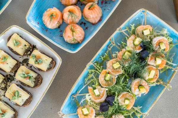 Platten mit Fingerfood