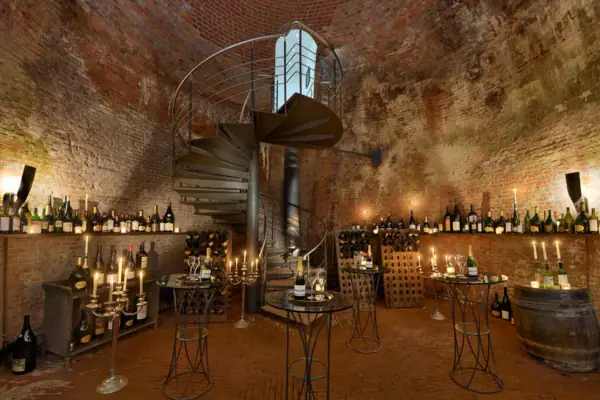 Eiskeller Eiskeller im Hotel Louis C. Jacob